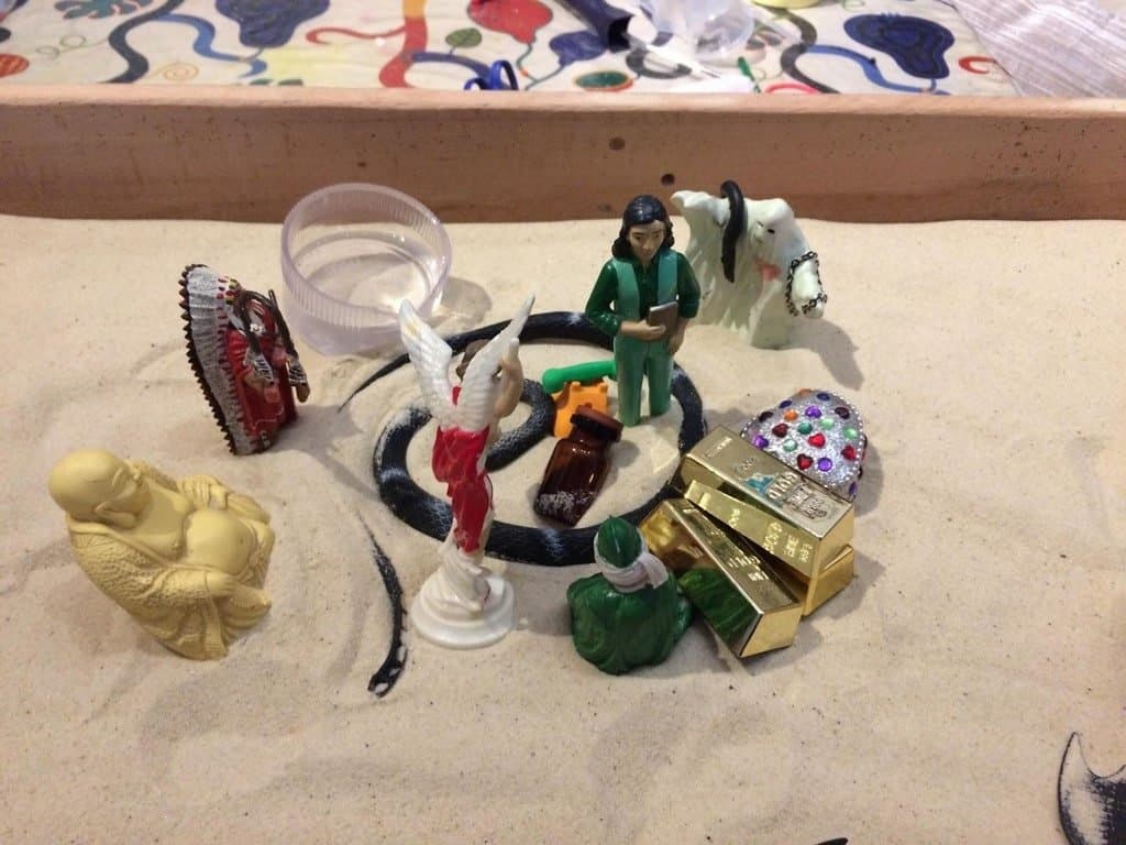 Sandplay Therapy 25